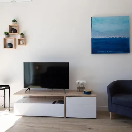 شقة #43 Design Terrace Ac Wifi Sea View 1min *
